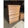 Image 2 : 9 DRAWER OAK DRESSER AND NIGHT STAND