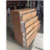 Image 3 : 9 DRAWER OAK DRESSER AND NIGHT STAND
