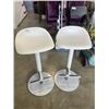 Image 1 : 2 AS NEW  WHITE BARSTOOLS