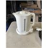 Image 2 : CAST IRON PAN, ELECTRIC KETTLE, AND POT AND PAN
