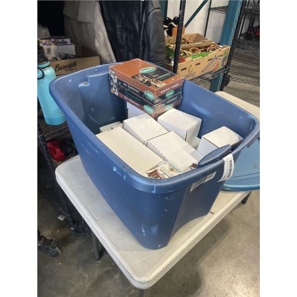 VERY LARGE LOT OF VINTAGE HOCKEY AND OTHER SPORTS CARDS