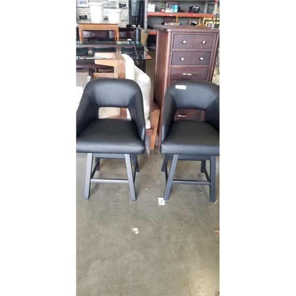 2 SWIVEL LEATHER BARSTOOLS