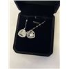 Image 3 : NEW PLATINUM PLATED 20.0MM SIMULATED DIAMOND (CZ) HEART CLUSTER NECKLACE W/ 7.0MM SYNTHETIC PEARL, A
