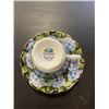 Image 3 : 5 ASSORTED TEACUPS AND SAUCERS