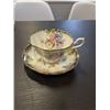 Image 10 : 5 ASSORTED TEACUPS AND SAUCERS