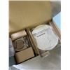 Image 4 : 3 NEW PARTYLITE ARIANA TEALIGHT HOLDERS AND PLATES