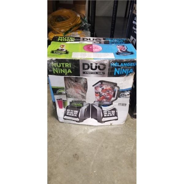 NINJA NUTRI-NINJA DUO AUTO-IQ 1300W STAND BLENDER W/ NINJA CUPS - TESTED WORKING, RETAIL $299