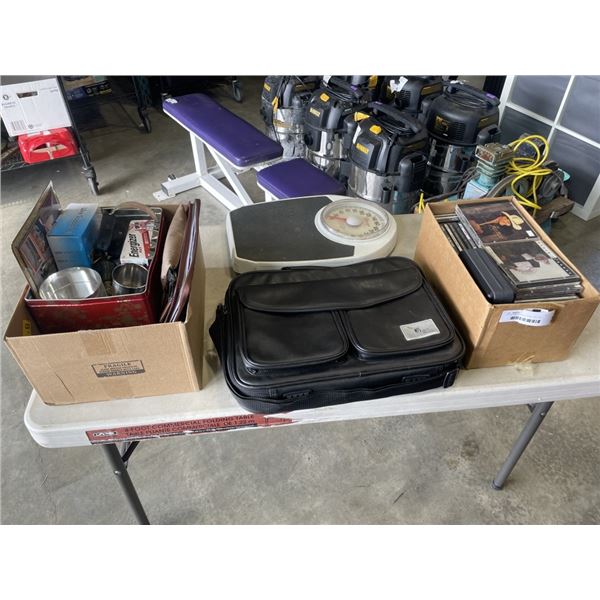 LOT OF HOUSEHOLD ITEMS AND CDS