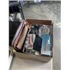 Image 4 : LOT OF HOUSEHOLD ITEMS AND CDS