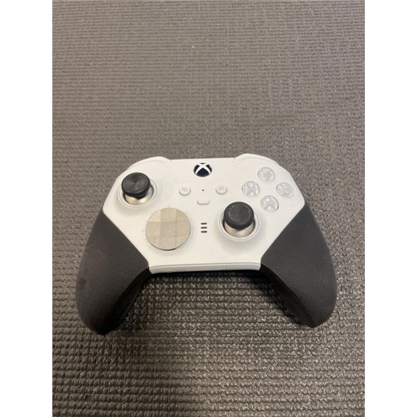 XBOX ELITE V2 CORE WIRELESS CONTROLLER - TESTED WORKING RETAIL $179