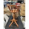 Image 2 : VINTAGE OAK PLANTSTAND