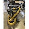 Image 1 : DEWALT 10 GALLON STAINLESS SHOP VAC WORKING