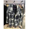 Image 4 : 2 VINTAGE LADIES FUR COATS, ONE IS FROM NORTH VANCOUVER