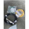 Image 2 : LOT OF 3 10FT INDOOR/OUTDOOR  3 WIRED GROUNDED EXETENSION CORDS 14 12 10 AWG