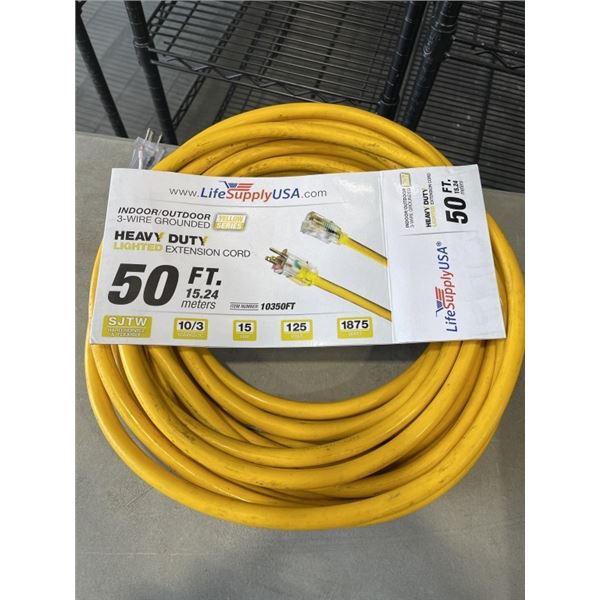 INDOOR/OUTDOOR 3-WIRE GROUNDED HEAVY DUTY LIGHTED 50FT 10AWG 15 AMP YELLOW EXTENTSION COD