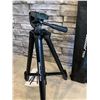 Image 7 : Ubeesize Tripod for Ipad