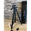 Image 5 : Ubeesize Tripod for Ipad