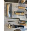 Image 5 : Box of Various Hand Trowels & Hand Tools