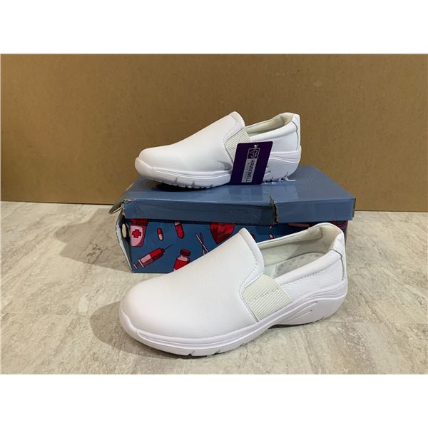 Hawkwell Bliss Style White Slip on Runners Size 39/7 Womens