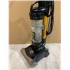 Image 4 : Eureka Multicyclonic Vaccum Cleaner