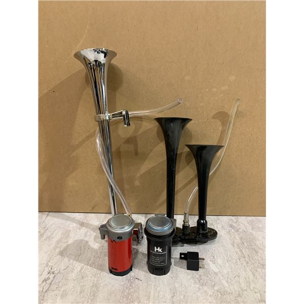 Lot of 4 Air Horns