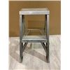 Image 2 : Single Step 24 inch Aluminum Step Ladder
