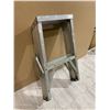 Image 5 : Single Step 24 inch Aluminum Step Ladder