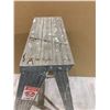 Image 8 : Double Step 26 inch Aluminum Step Ladder