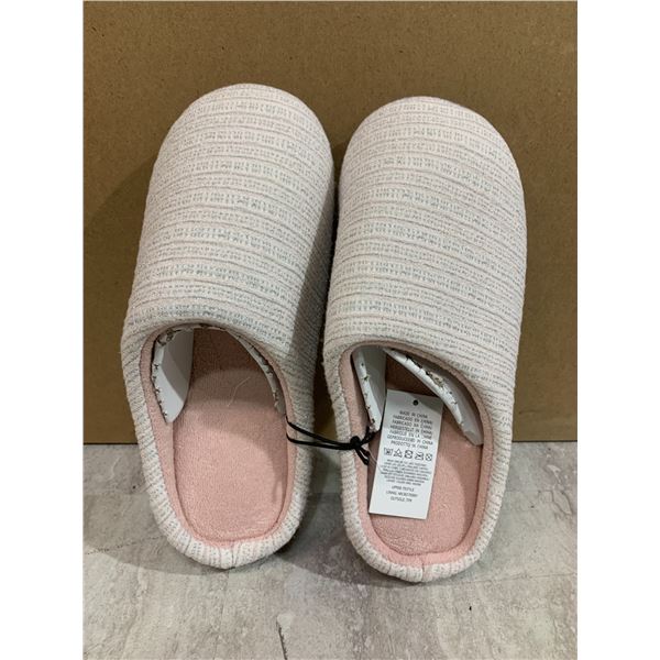 Foam Slippers Size 7/8 Pink and Silver Colour