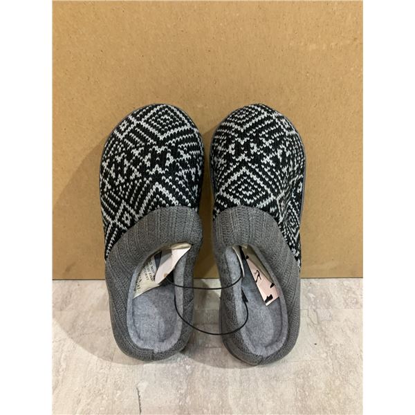 Womens Anti Slip Slippers Colour Grey And White Patern Size 5/6