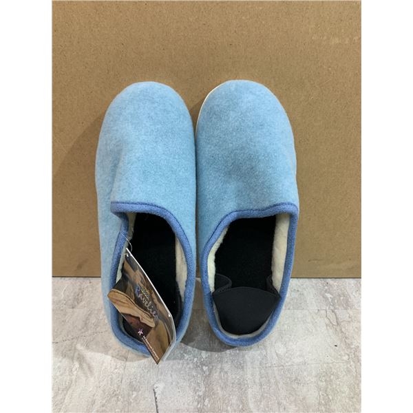 Ravelier Slippers Womens Size 6 Light Blue