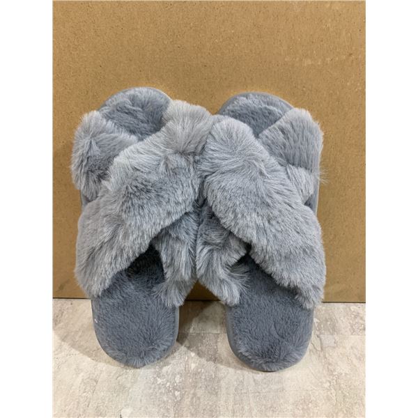 Fuzy Memory Foam Slip On Slippers Grey And White Size 7/8