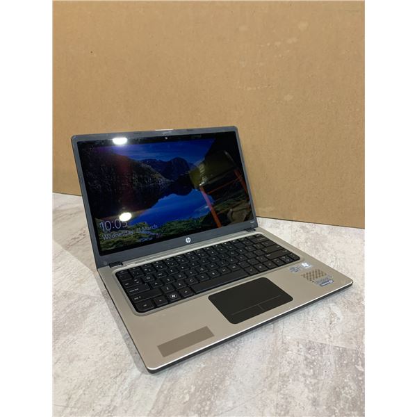 HP Folio Laptop - Win 10 - i5 - 4GB Ram - 120GB HDD