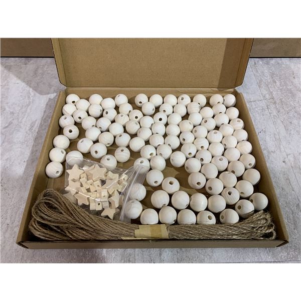 100 Pcs Wooden Balls w/ Holes 20mm & 20 Wooden Stars