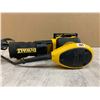 Image 12 : Dewalt D26441 1/4 Sheet Palm Sander