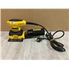 Image 1 : Dewalt D26441 1/4 Sheet Palm Sander