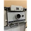 Image 2 : Vintage Polaroid Automatic 230 Land Camera