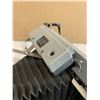 Image 9 : Vintage Polaroid Automatic 230 Land Camera