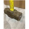 Image 3 : 35 Inch 12 Lbs Sledge Hammer