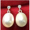 Image 3 : 10k (1.08g), F.W. Pearl & Lab Diamond (0.05ct) Earrings
