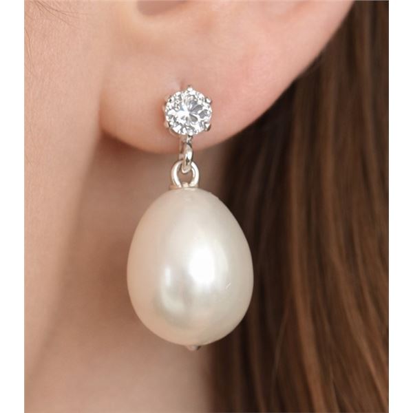 10k (1.08g), F.W. Pearl & Lab Diamond (0.05ct) Earrings