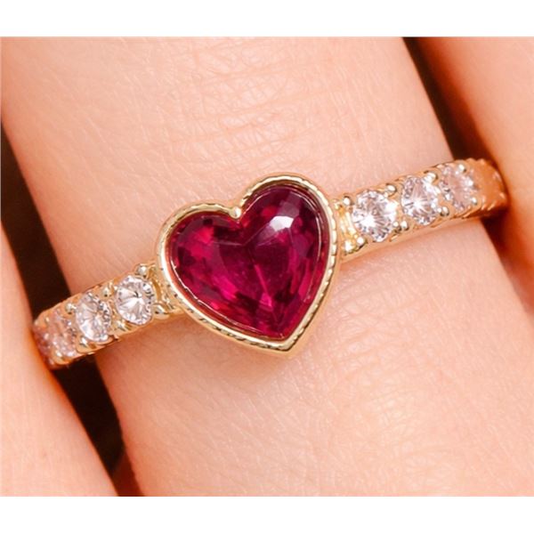 10k (1.5g), Lab Ruby (1.15ct), Lab Diamond (0.05ct) Ring