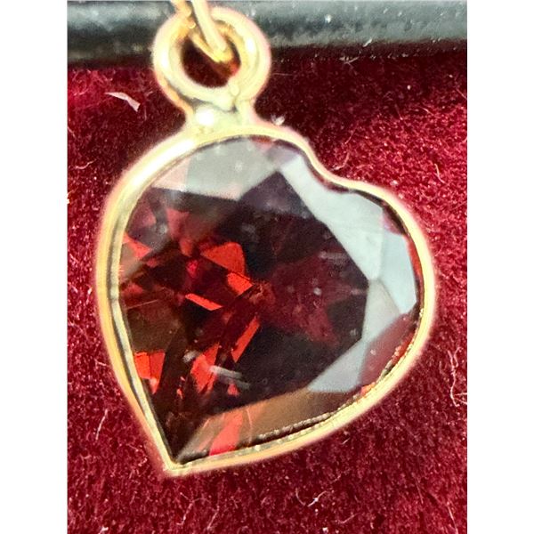 10K YG, Garnet (0.09ct) Heart-shaped Pendant