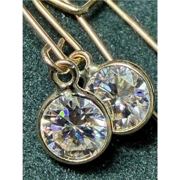 10k (0.4g), Moissanite (0.9ct) Earrings