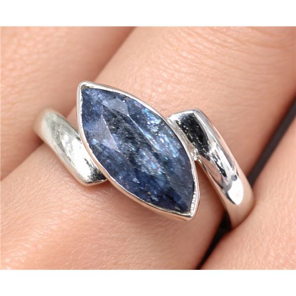 Silver (1.84g), Sapphire (app 1.25ct) Ring