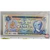 Image 4 : Canada $5 Bills 1972 (3): - Lawson/Bouey #SR1641204 - Lawson/Bouey #SY8702487 - Lawson/Bouey #SY1327