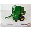 Image 12 : John Deere 569 Round Baler c/w Bale (ERTL) (Scale : 1:16)