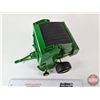 Image 13 : John Deere 569 Round Baler c/w Bale (ERTL) (Scale : 1:16)