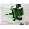 Image 14 : John Deere 569 Round Baler c/w Bale (ERTL) (Scale : 1:16)