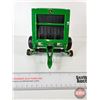 Image 2 : John Deere 569 Round Baler c/w Bale (ERTL) (Scale : 1:16)